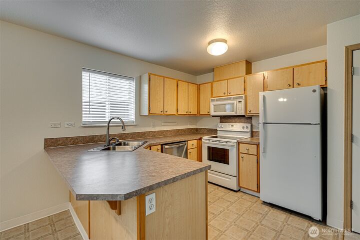 Property Photo:  14605 NE 20th Avenue B101  WA 98686 