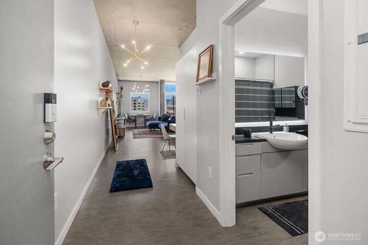 Property Photo:  501  Roy Street T308  WA 98109 