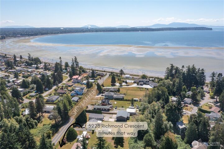 Property Photo:  5228  Richmond Crescent  WA 98230 