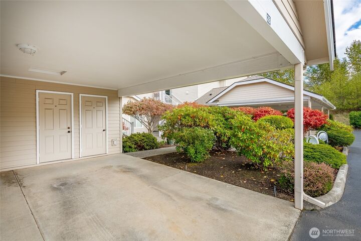 Property Photo: 5064 Festival Boulevard 2B WA 98226