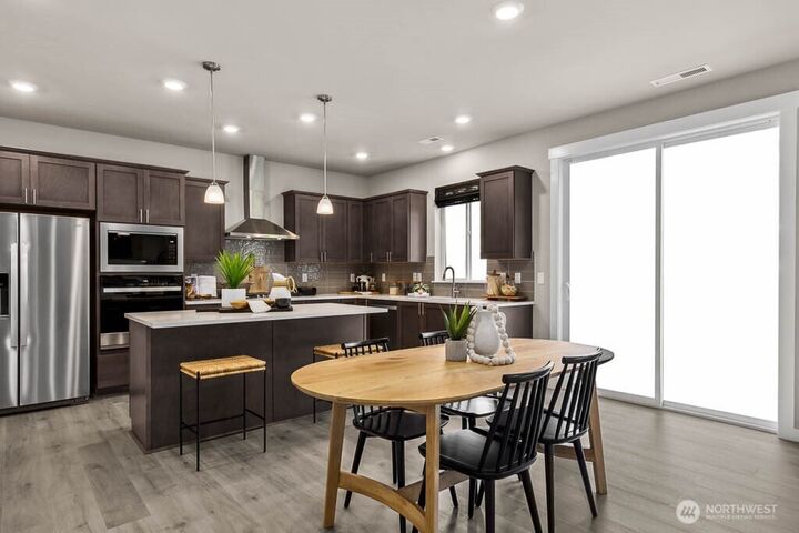 Property Photo:  668 SE 12th Place 47  WA 98045 