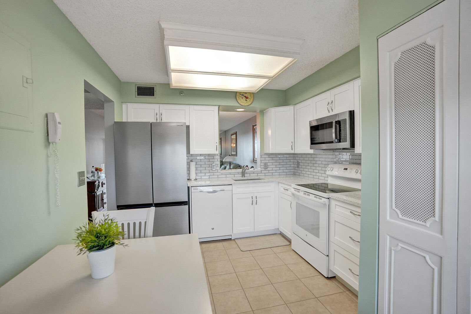 Property Photo: 14623 Bonaire Boulevard 503 FL 33446