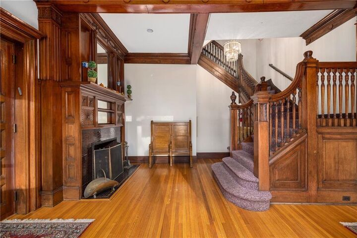 Property Photo:  434 Bellevue Avenue 2B  RI 02840