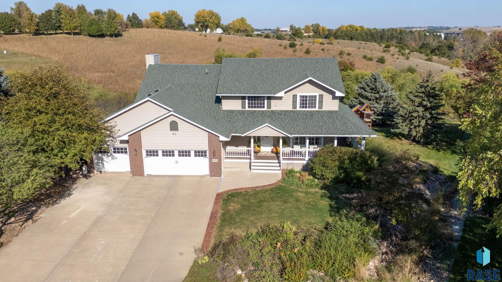 Property Photo:  6910 E Split Rock Cir  SD 57110 