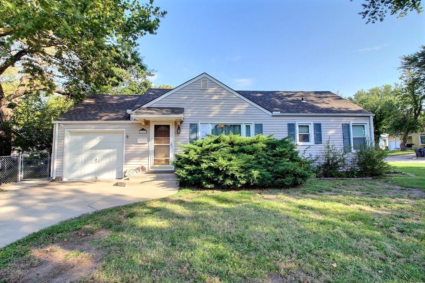 Property Photo:  4460 E Kinkaid St  KS 67218 
