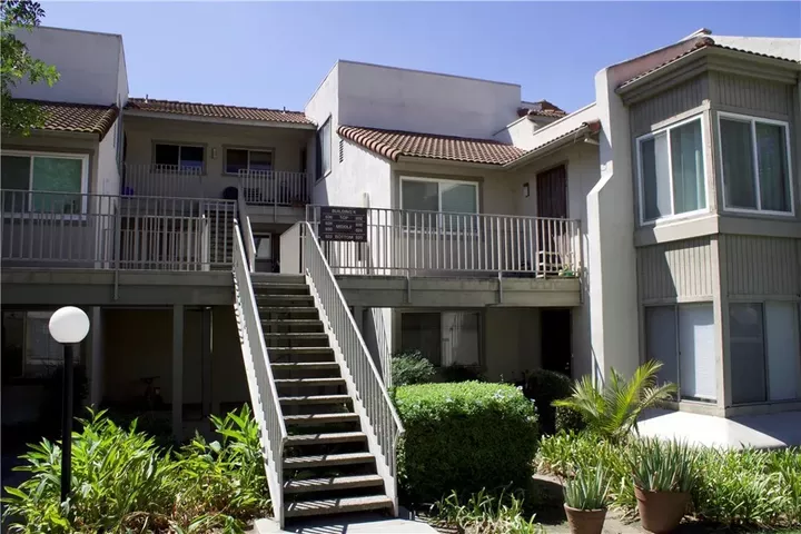 826 Cinnamon  Duarte CA 91010 photo