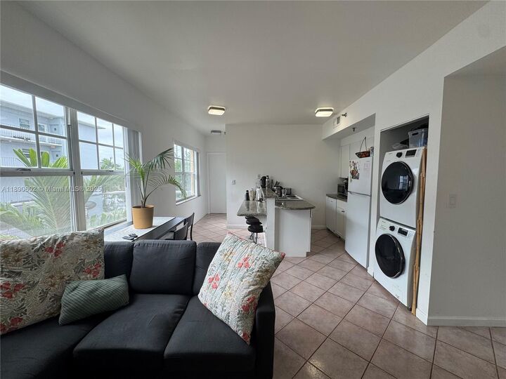 1255 Pennsylvania Ave 307  Miami Beach FL 33139 photo
