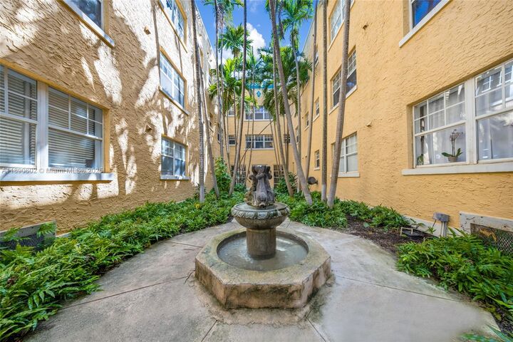 1255 Pennsylvania Ave 307  Miami Beach FL 33139 photo
