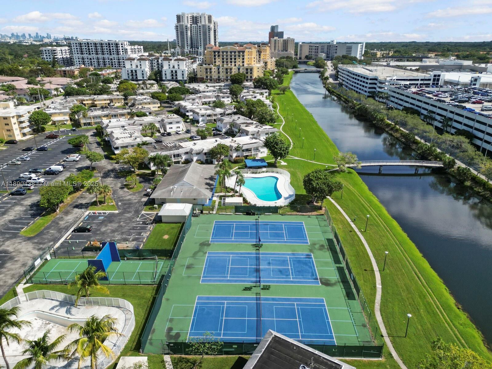 Property Photo: 7348 SW 82nd St C219 FL 33143