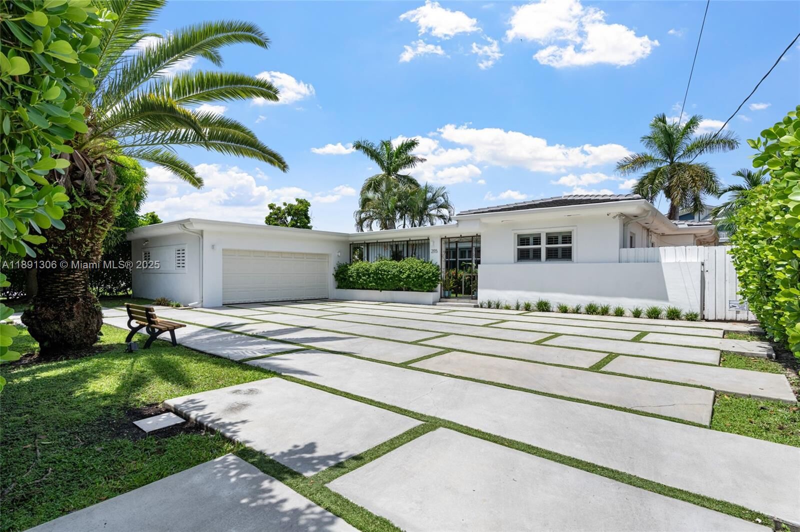 Property Photo:  2115 Keystone Blvd  FL 33181 