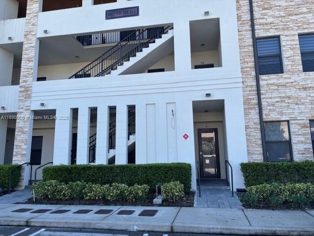 8055 NW 104th Ave 4  Doral FL 33178 photo