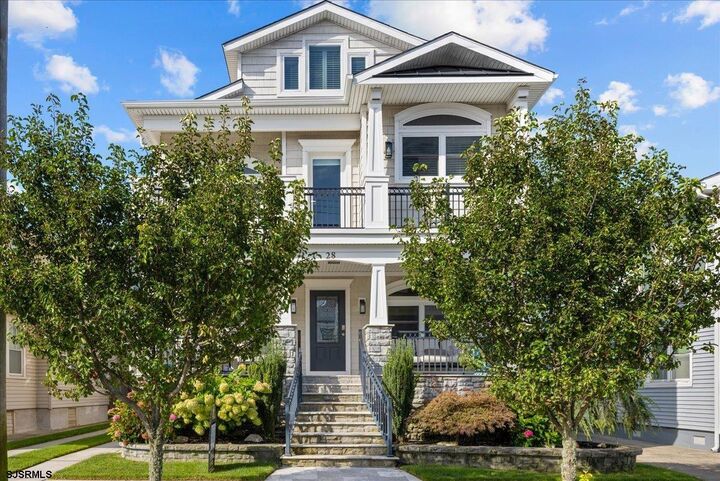 28 S Huntington Ave  Margate NJ 08402 photo