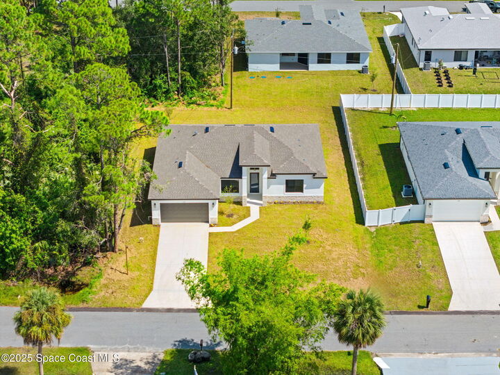 Property Photo:  1759 Sand Road SE  FL 32909 