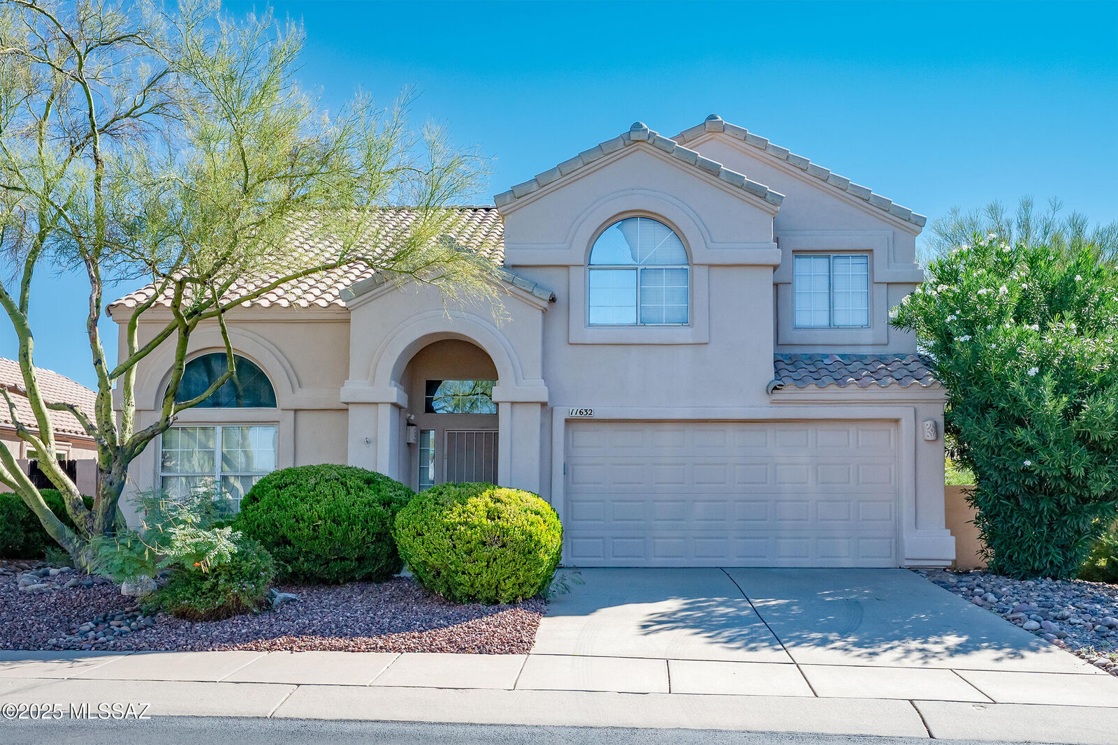 Property Photo: 11632 N Labyrinth Drive AZ 85737