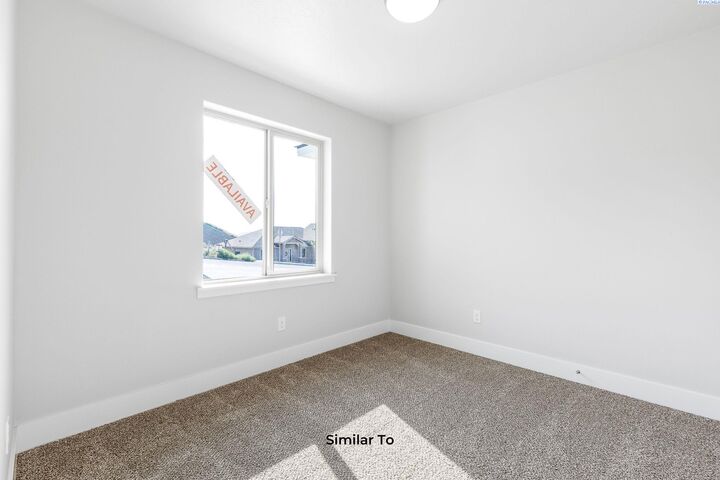 Property Photo: 6521 W 29th Ct WA 99338