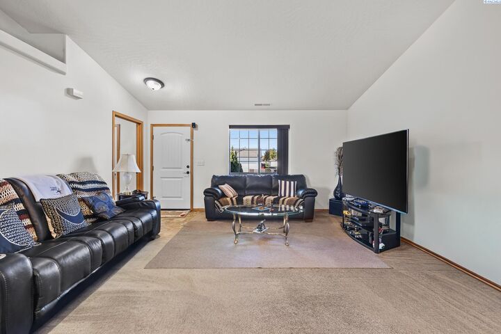 Property Photo:  5505 Marbella Ln  WA 99301 