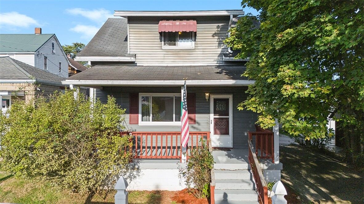 Property Photo:  404 1/2 Franklin Ave  PA 15690 