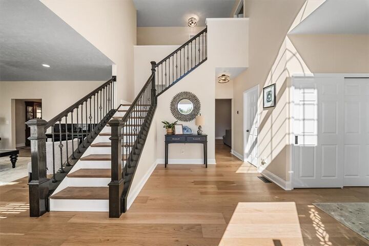 Property Photo:  8047 Maureen Dr  PA 16066 