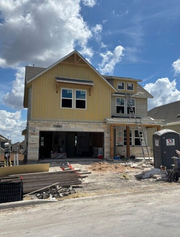 Property Photo:  616 Palo Brea Loop  TX 78634 