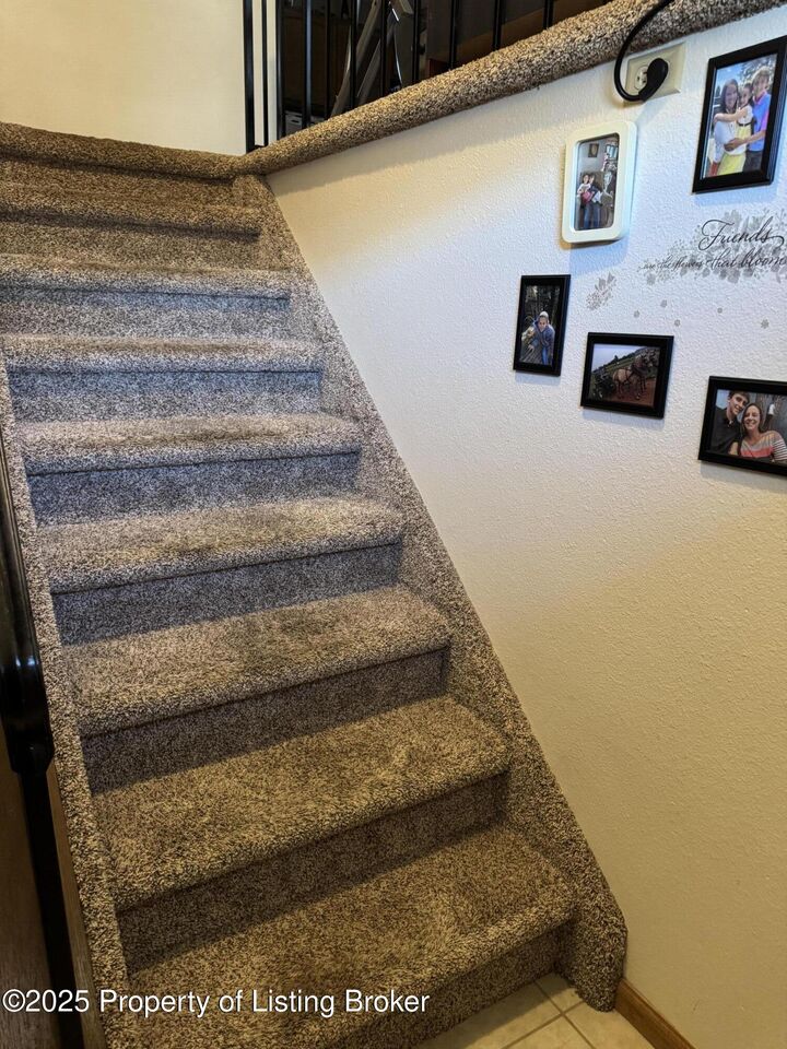 Property Photo: 268 Kuchenski Drive ND 58601