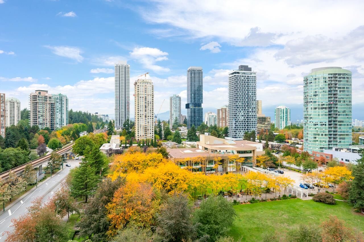 Property Photo: 6240 McKay Avenue 1005 BC V5H 4L8