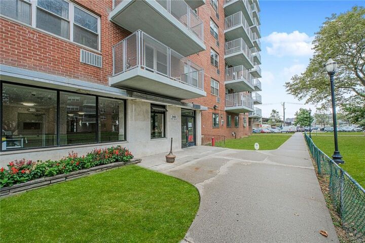 Property Photo:  2483 West 16th Street 3C  NY 11214 