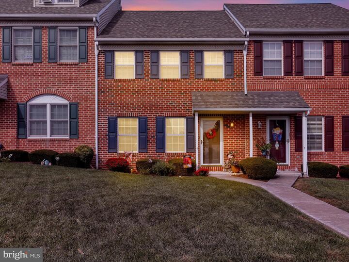 Property Photo:  6 Charlemont Court  PA 19607 