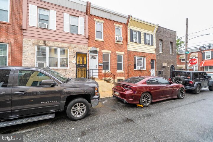 Property Photo: 905 Daly Street PA 19148