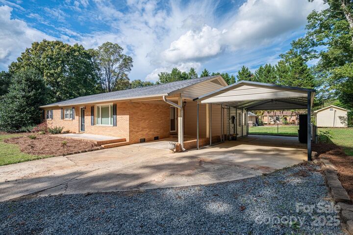 Property Photo:  3508 Merry Oaks Lane  NC 28034 