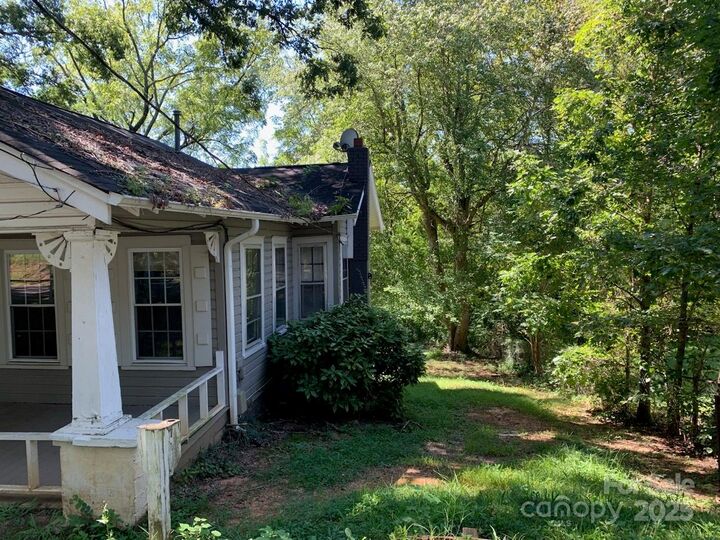 Property Photo:  405 S Yates Street  NC 28052 