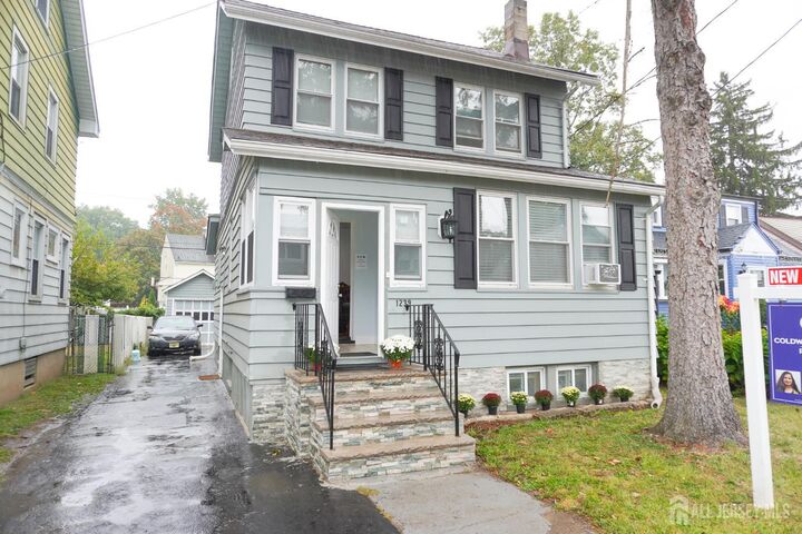 Property Photo:  1239 Victor Avenue  NJ 07083 