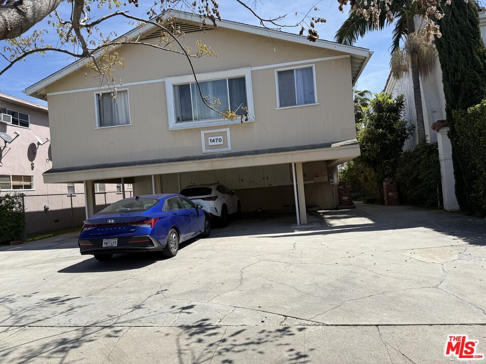 Property Photo: 1470 S Sherbourne Dr CA 90035