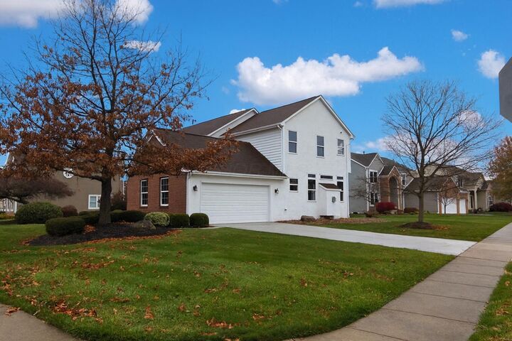 Property Photo:  6110 Parkmeadow Lane  OH 43026 