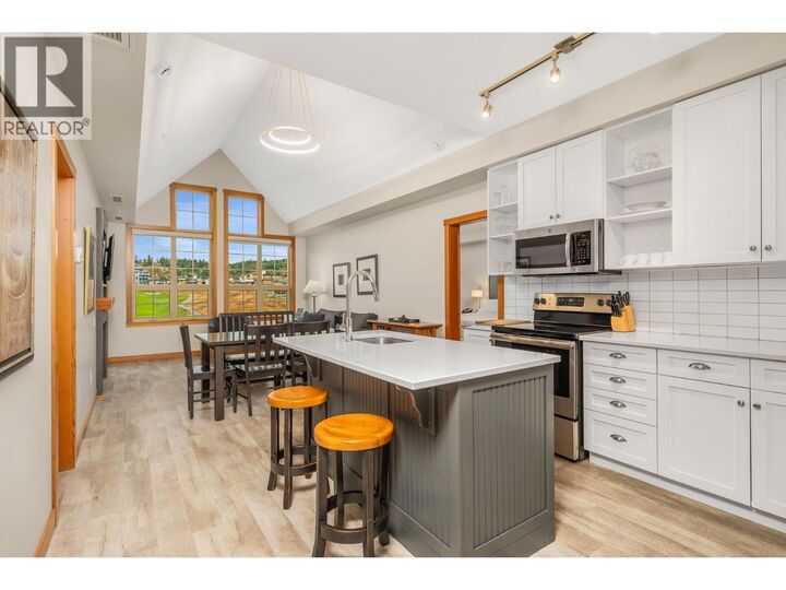 Property Photo: 101 Village Centre Court 433 BC V1H 1Y8