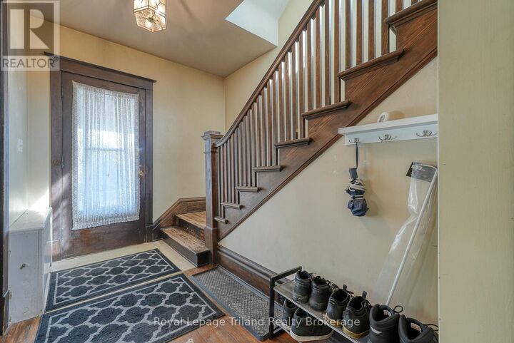 Property Photo:  500 Edward Street  ON N4S 4W1