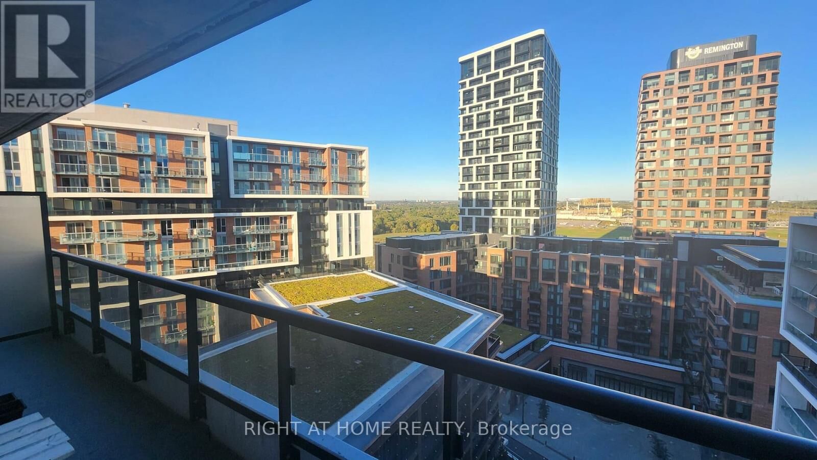 Property Photo:  8119 Birchmount Road 1502  ON L6G 0H5 