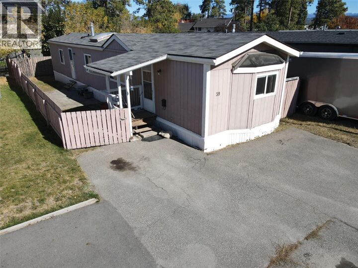 Property Photo:  724 Innes Avenue 39  BC V1C 2A5 