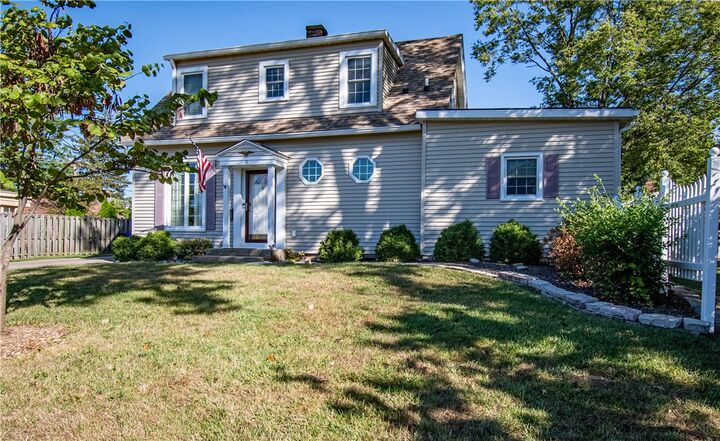 Property Photo: 5 Ridge Court IL 62522