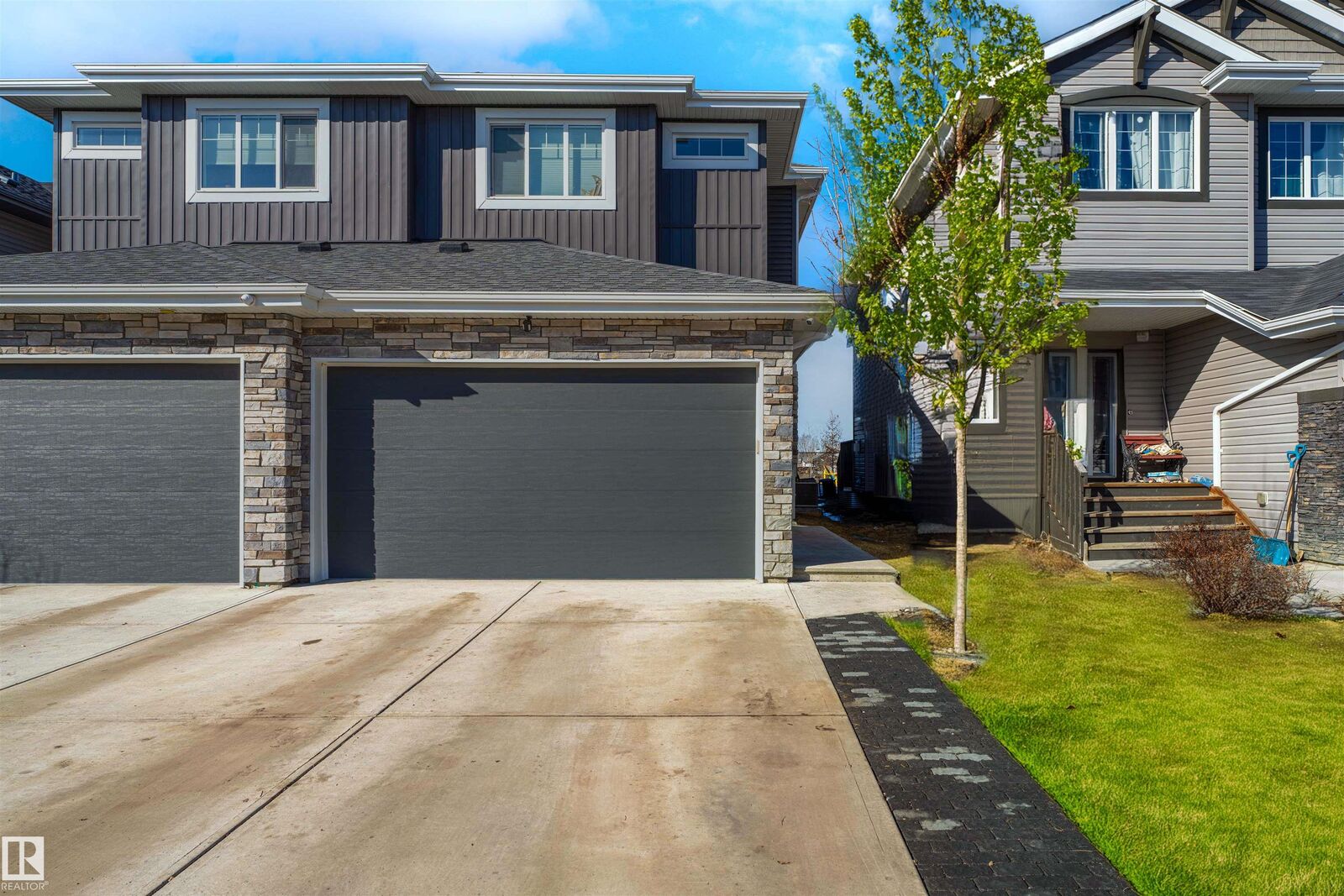 Property Photo: 60 Durrand Bend AB T8L 0N1