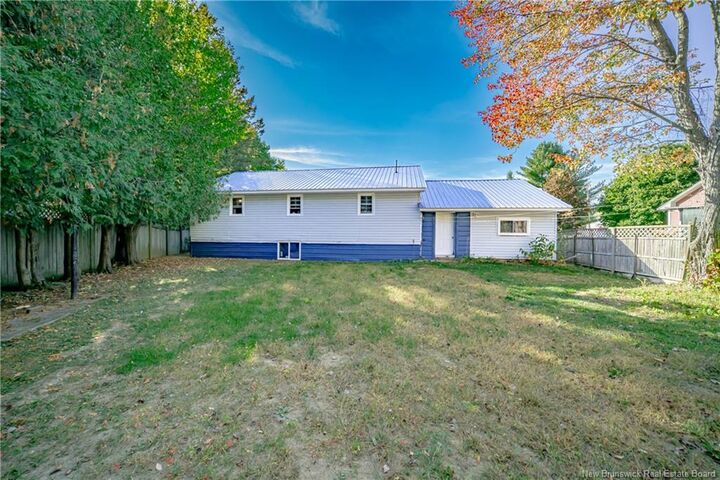 Photo de la propriété: 26 Hachey Avenue NB E3A 3X6