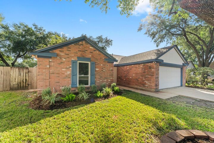 Property Photo:  9506 Poynes Drive  TX 77065 