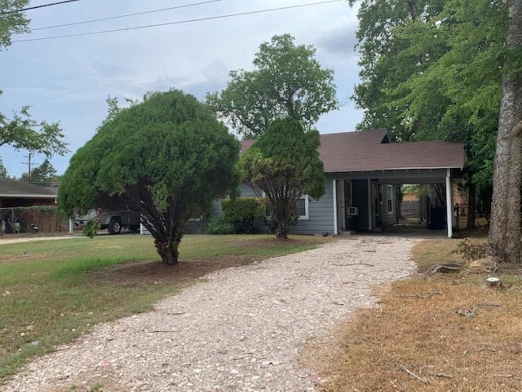 Property Photo:  1025 6th Street A  TX 77445 