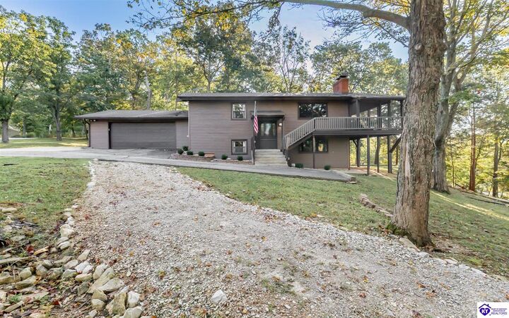Property Photo: 73 Hawthorne Court KY 40108