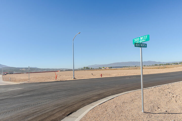 Property Photo: 3406 W 750 N UT 84721