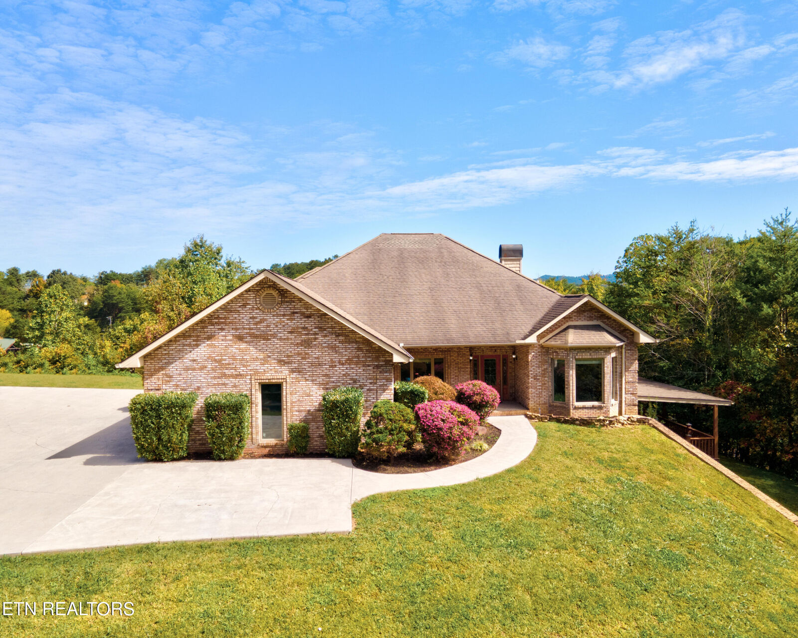 Property Photo: 544 Kings Hills Blvd TN 37863