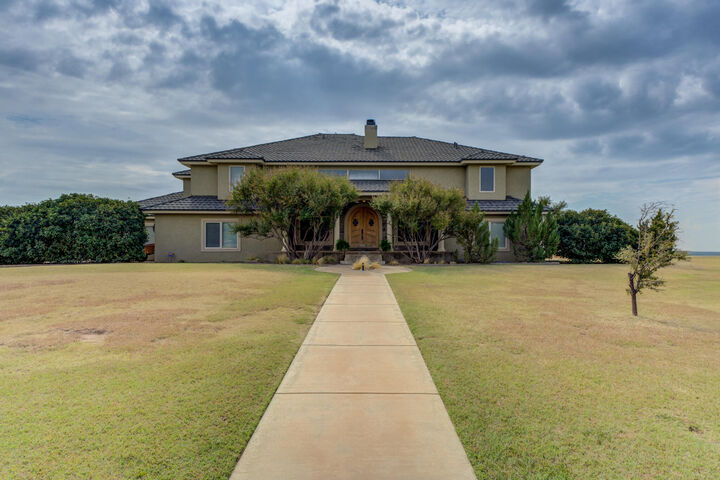 Property Photo:  8417 County Rd 6940  TX 79407