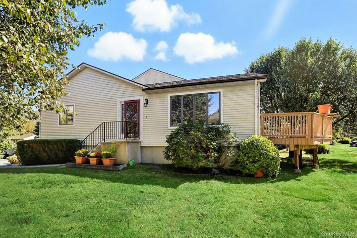 Property Photo:  84 Krystal Drive  NY 10589 