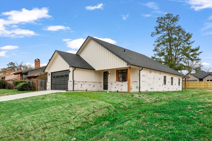 Property Photo: 911 Augusta Drive TX 75901