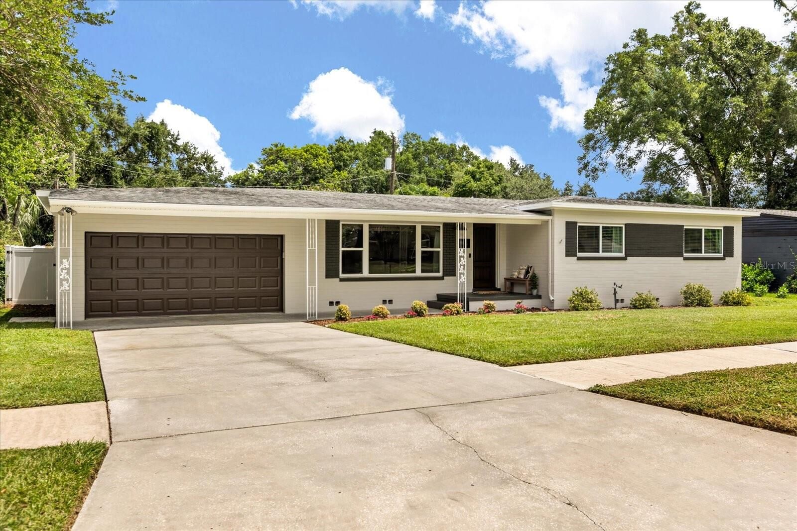 Property Photo:  2405 Nancy Street  FL 32806 
