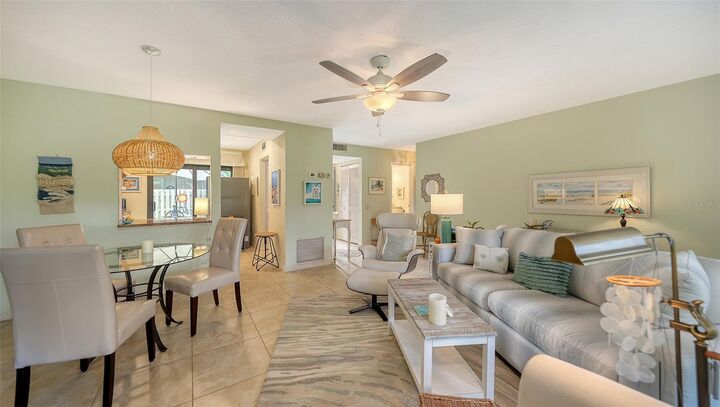 Property Photo: 238 Woodland Drive 238 FL 34229